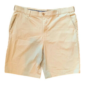 Men’s Izod Golf Khaki Shorts Size 38